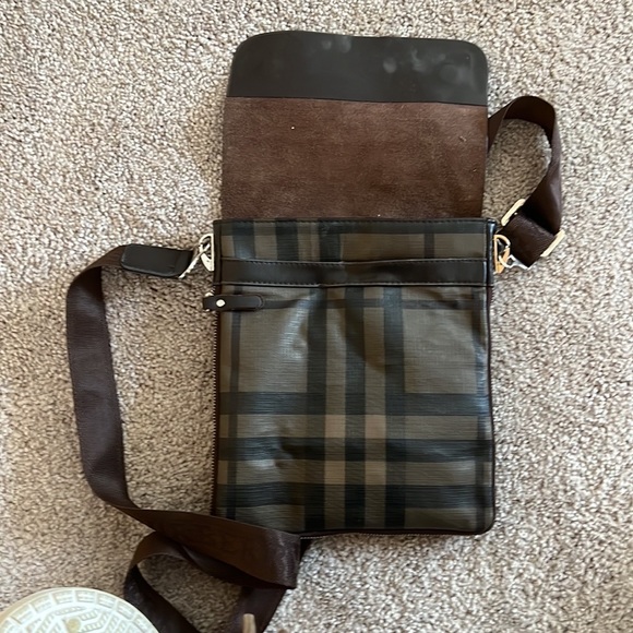 Burberry bag - Picture 3 of 4